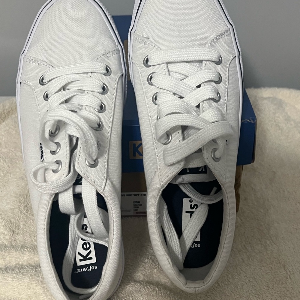 Keds Classic White Canvas Sneakers EUC Size 6.5